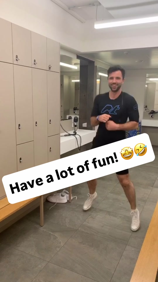 Eduard smiling and dancing in a changing room, with the original “Have a lot of fun!” message.