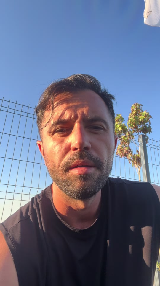 Original thumbnail of Eduard discussing Kosovo’s PISA performance and a simple percentage problem.