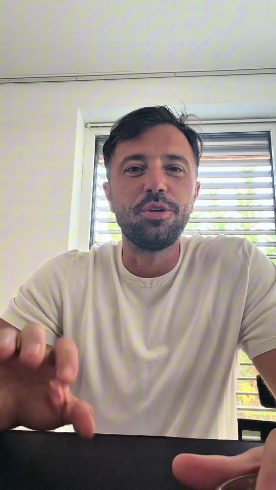 Original thumbnail of Eduard discussing his proposal about parents and PISA.
